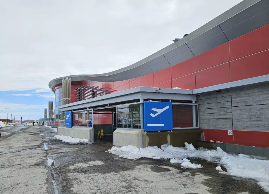 sosire pe aeroportul Iqaluit
