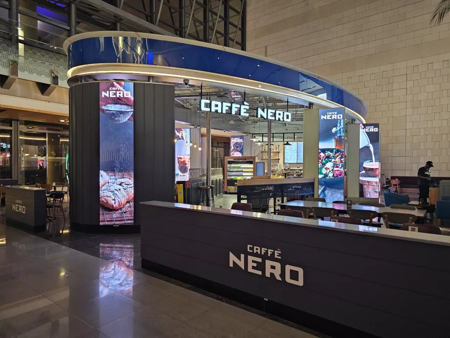 Caffé Nero, sosiri, zonă publică