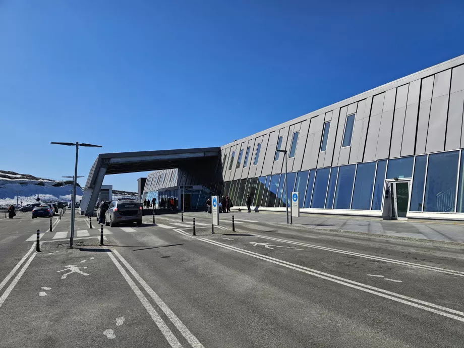 sosire pe aeroportul Nuuk