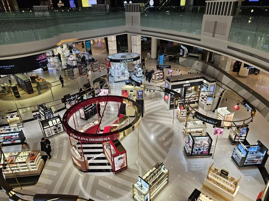 Magazine duty-free