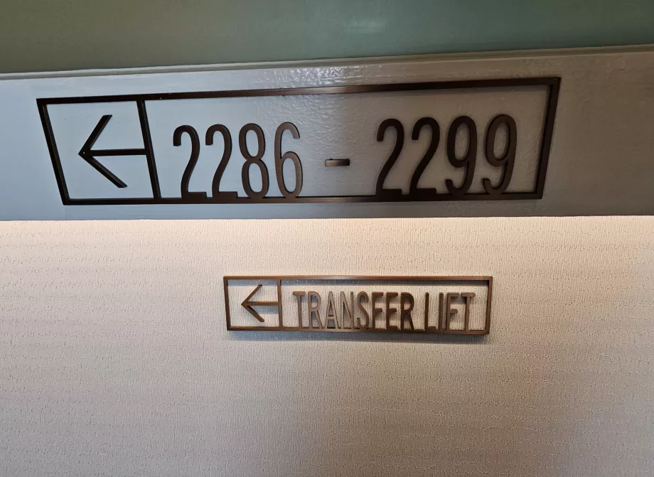 Transfer între lifturi