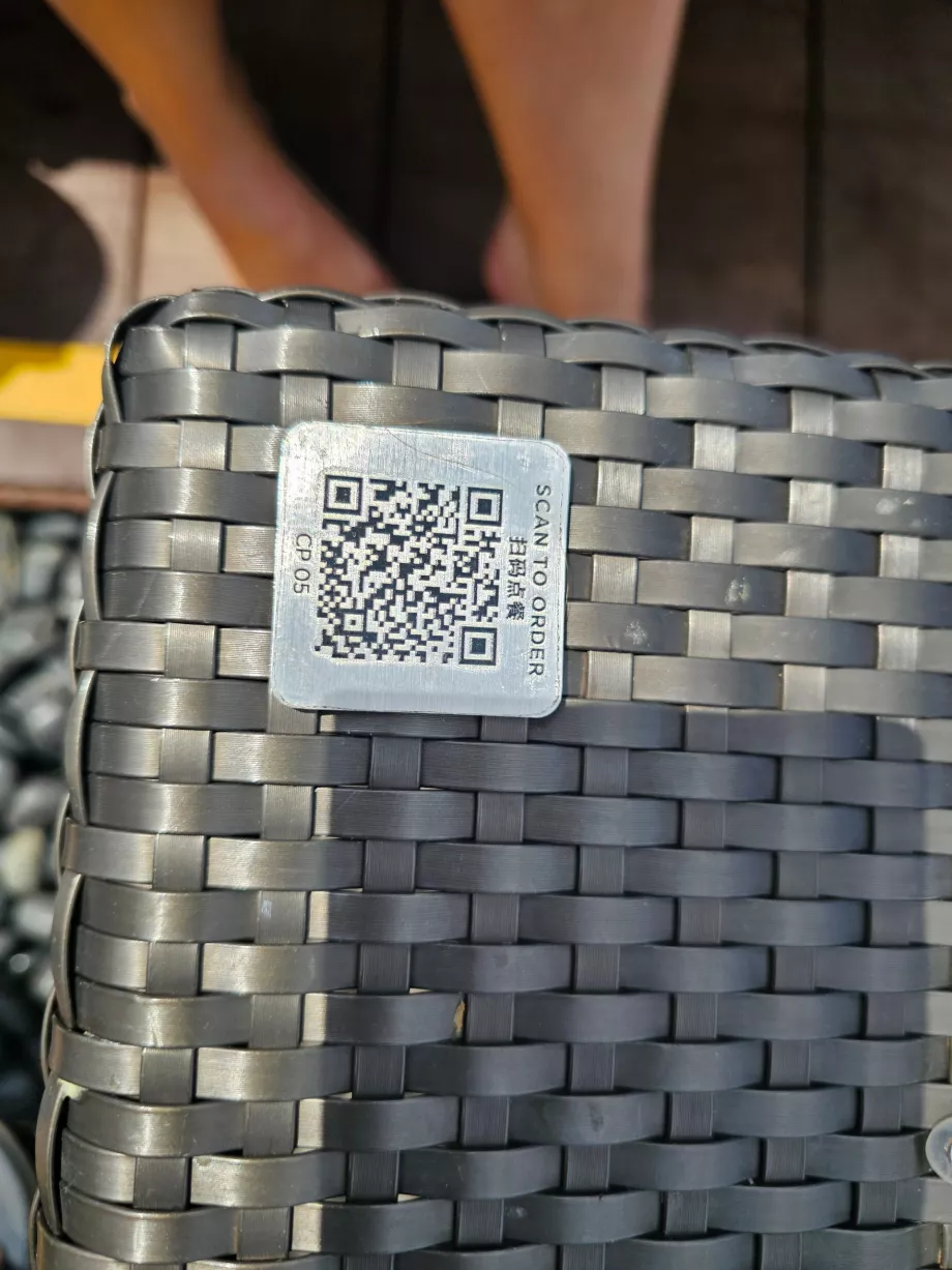 Cod QR pentru a comanda băuturi răcoritoare la șezlong