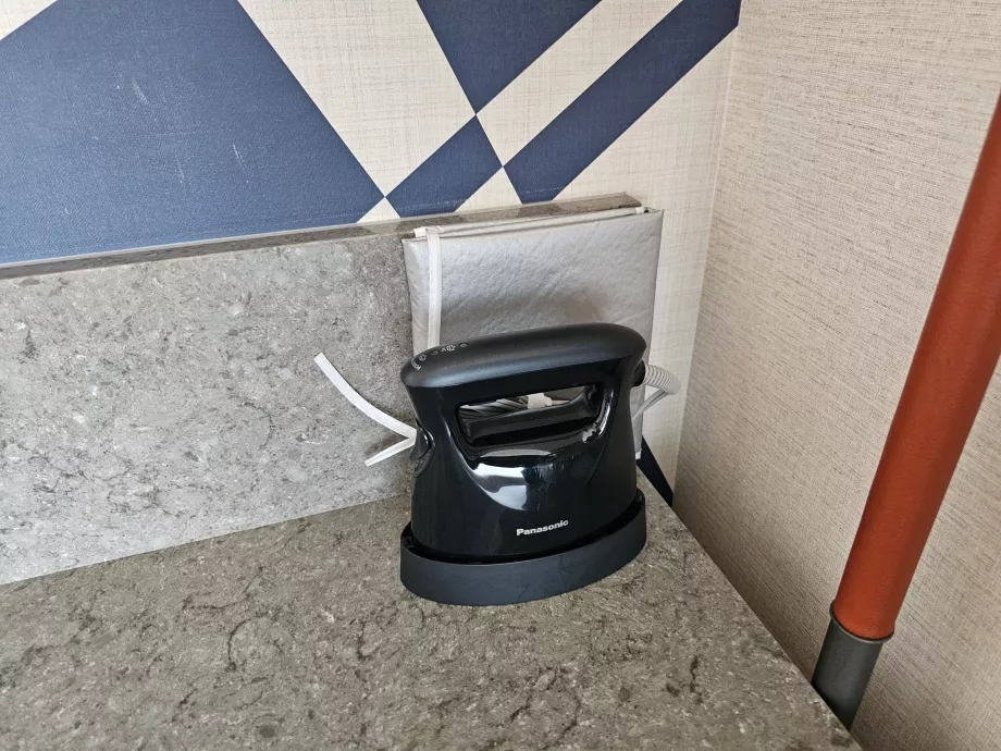 Fier de călcat în cameră