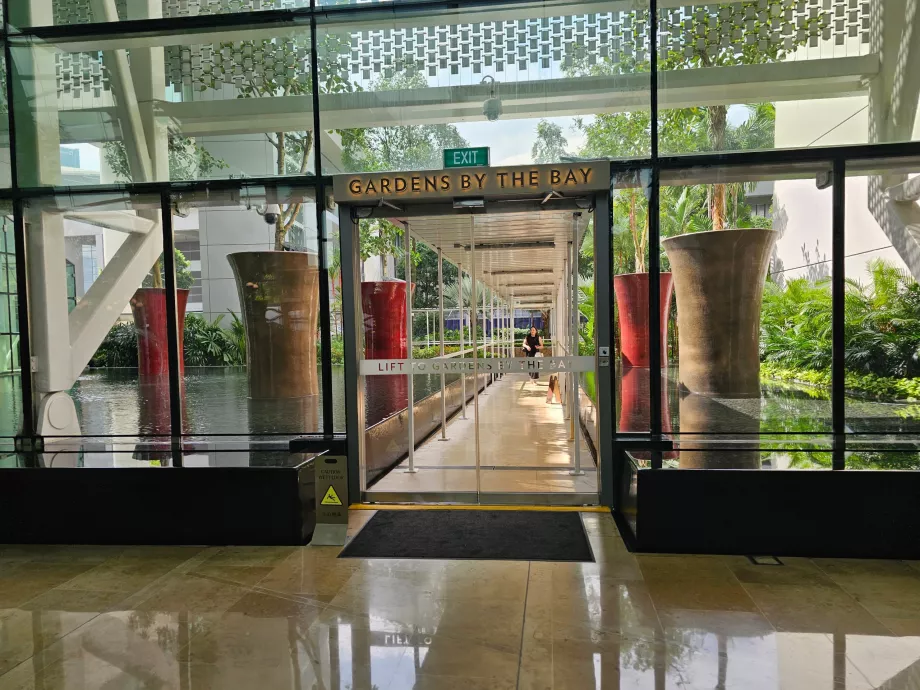 Ieșire la Gardens by the Bay