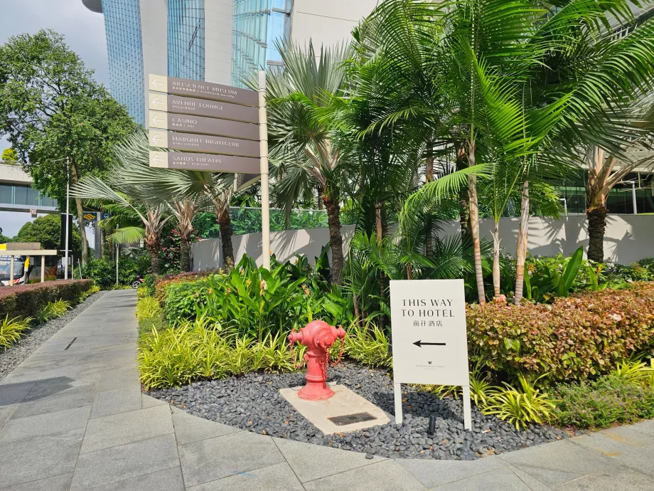 Indicații pentru a ajunge la recepția hotelului