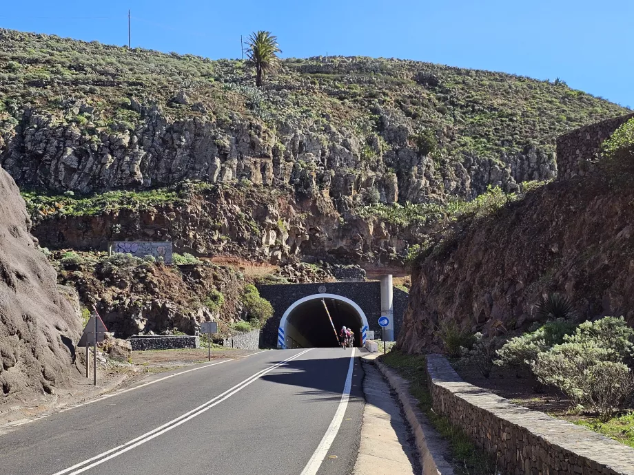 Tunel în Valle Gran Rey