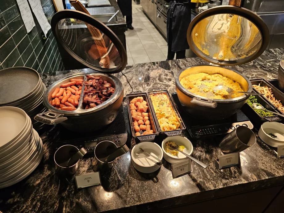 Mic dejun - mese calde