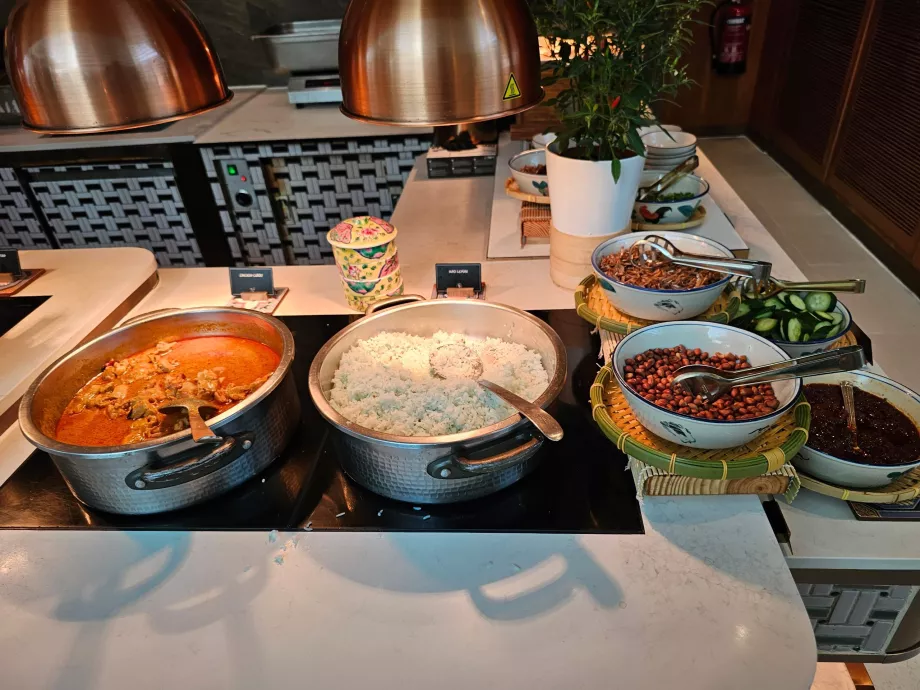 Mic dejun la restaurantul Rise