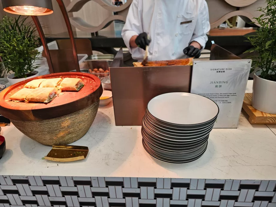 Mic dejun la restaurantul Rise