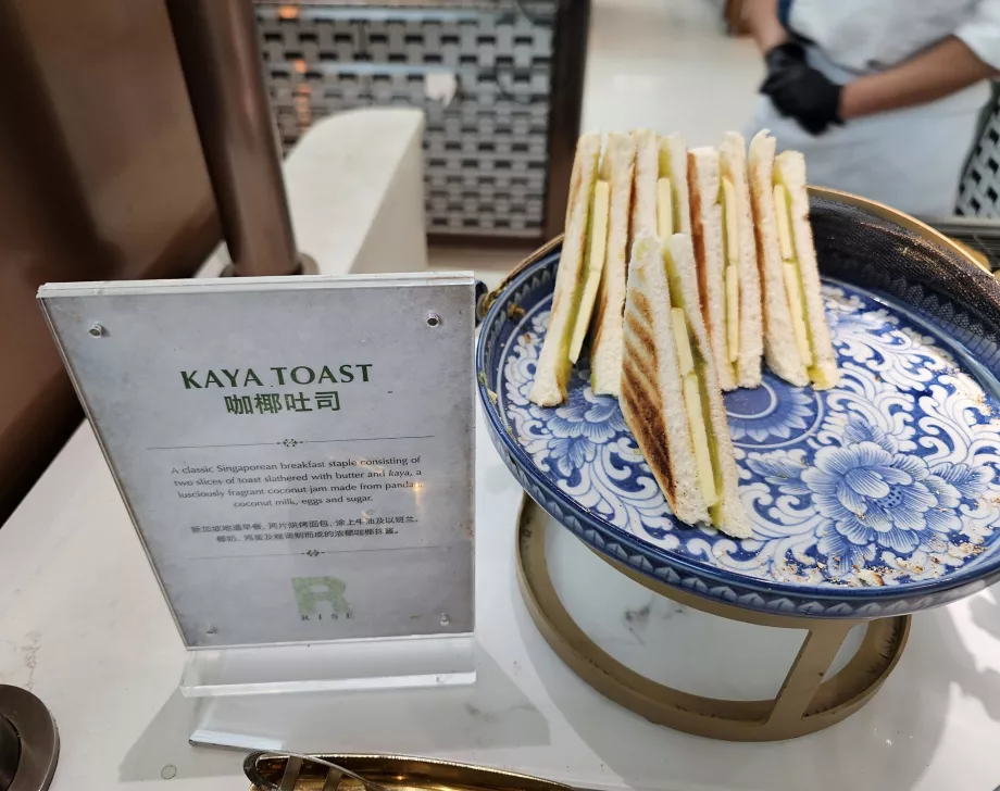 Mic dejun la restaurantul Rise