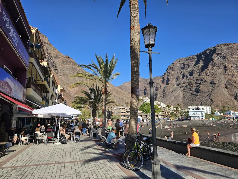Playa de la Calera, promenadă