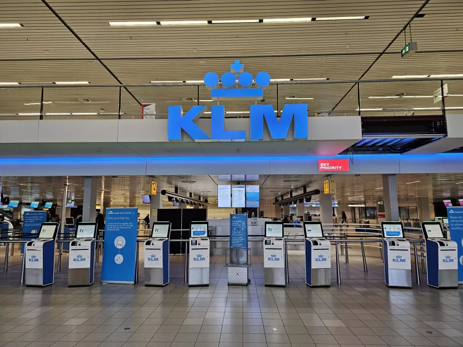 Ghișee de check-in KLM în Amsterdam