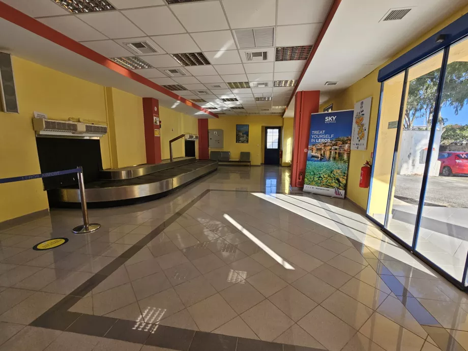 Sala de sosiri, Aeroportul Leros