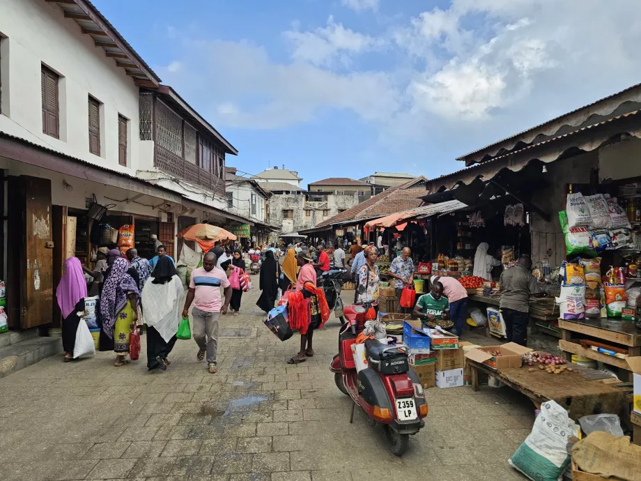 Darajani Souk, vânzări de produse alimentare