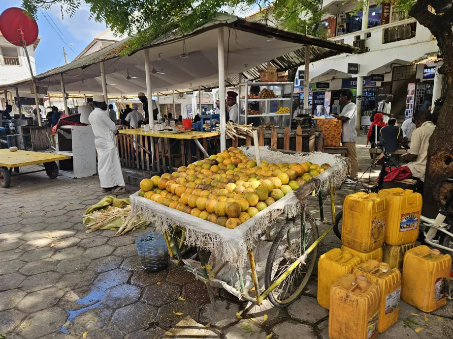Darajani Souk, mâncare stradală