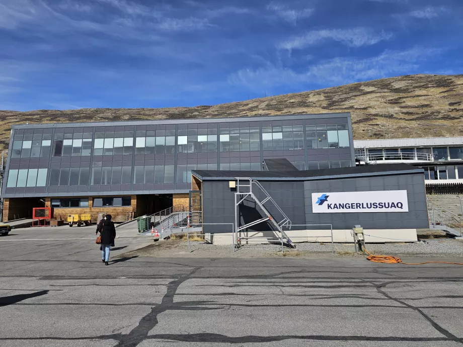 sosire pe aeroportul Kangerlussuaq