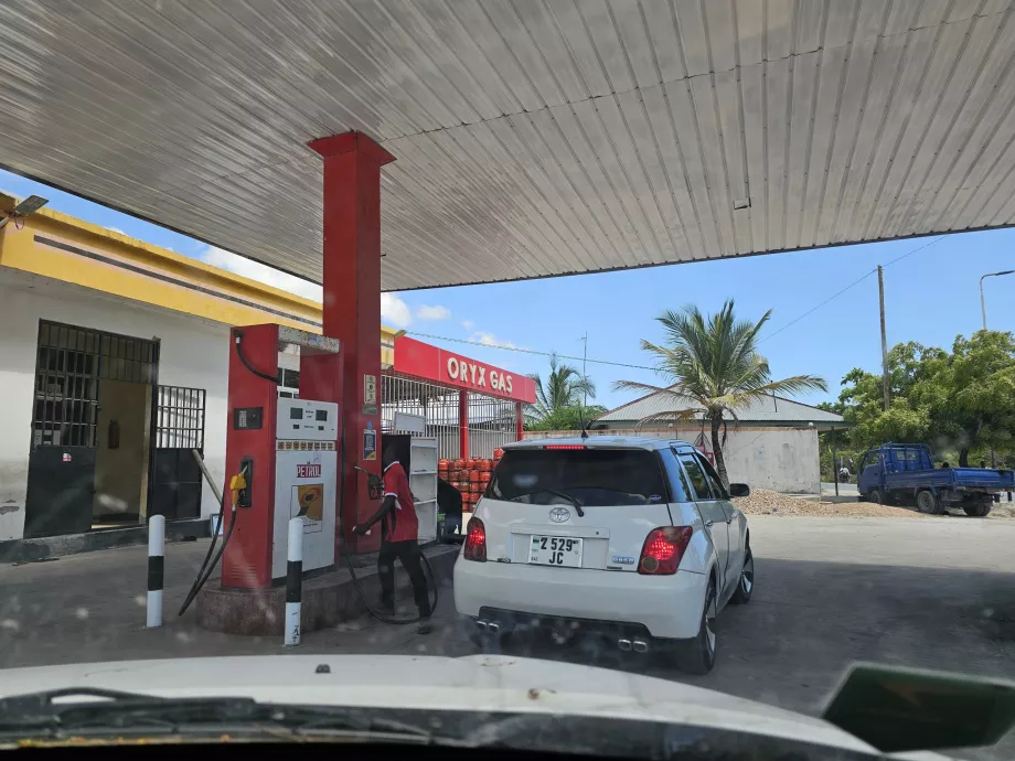 Stație de pompare cu operator