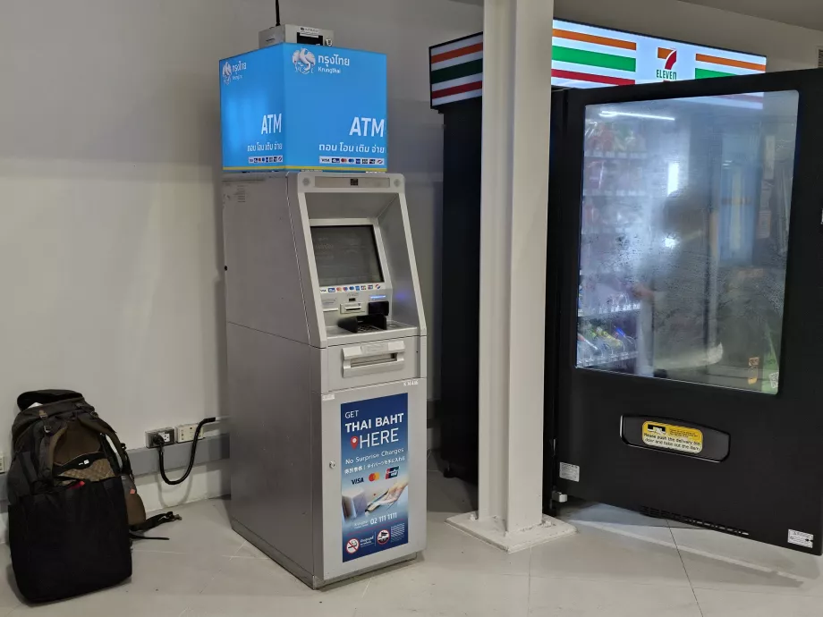 ATM-uri, sala de sosiri