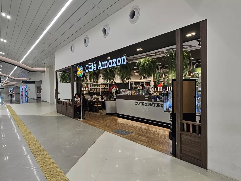 Café Amazon, sala de sosiri