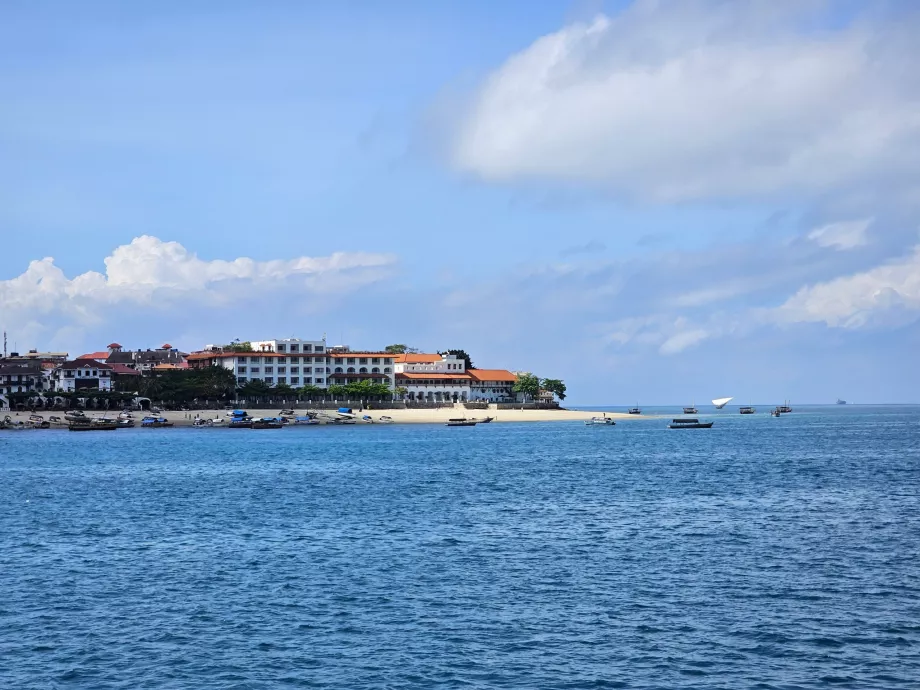 Vedere în timpul croazierei de la Zanzibar la Dar es Salaam