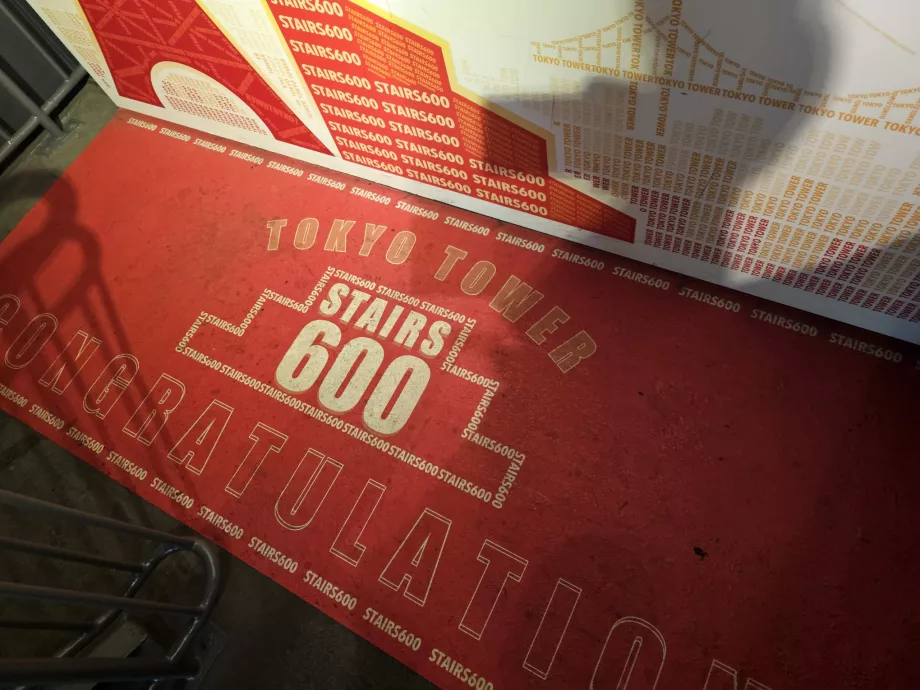 Urcați scările, pasul 600