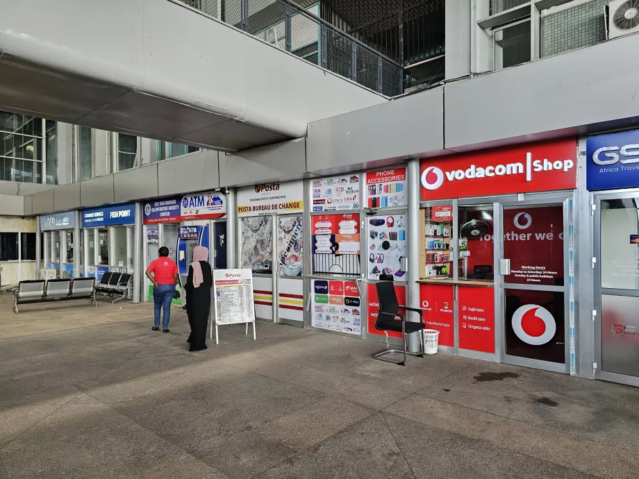 Schimb valutar și magazine ale operatorilor de telefonie mobilă, Terminalul 2