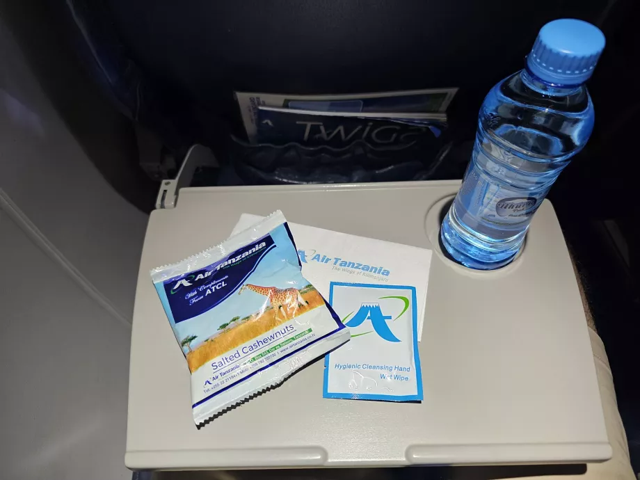 Răcoritoare gratuite pe zborurile interne