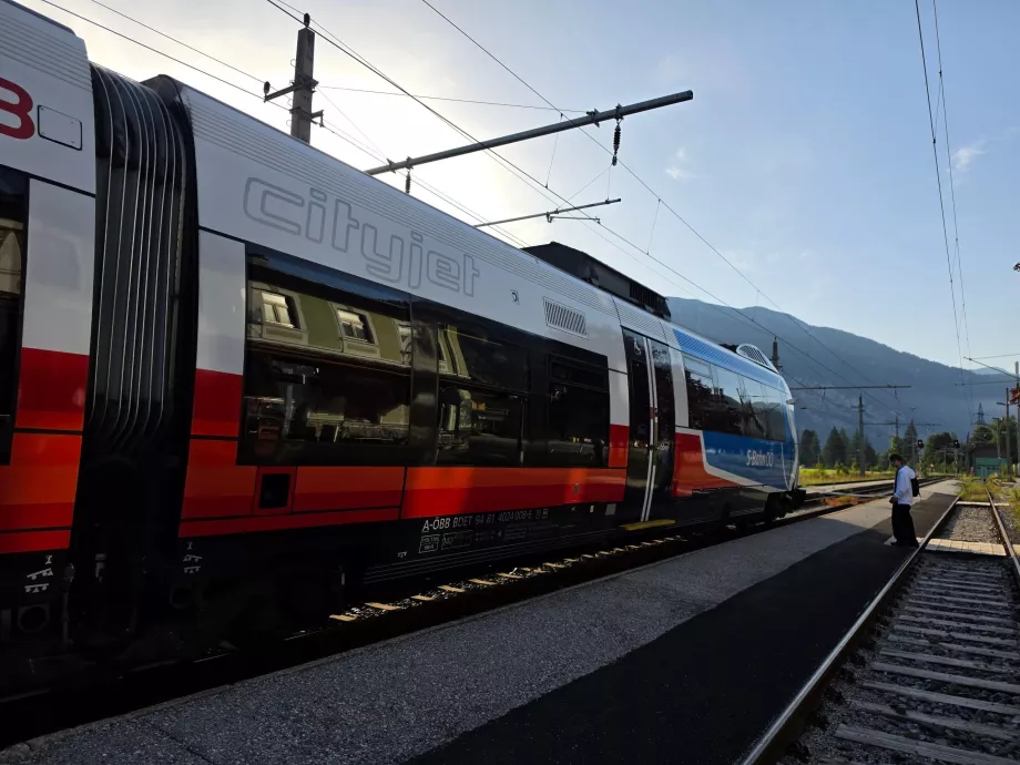 Trenul spre Hallstatt