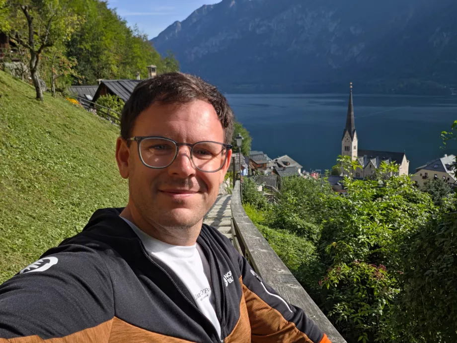 Eu, deasupra orașului Hallstatt