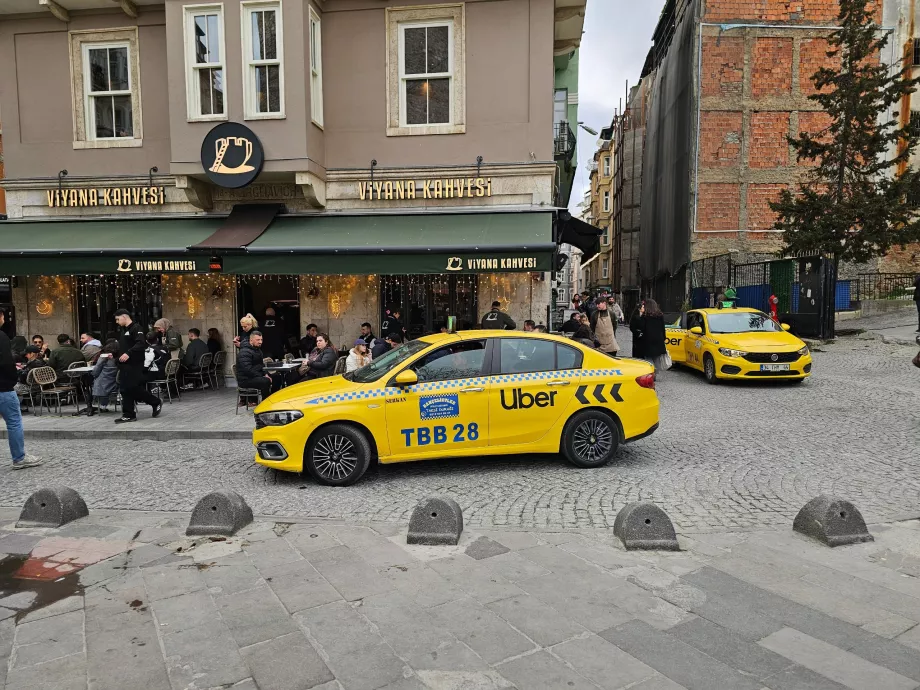 Taxi/Uber în centrul orașului Istanbul