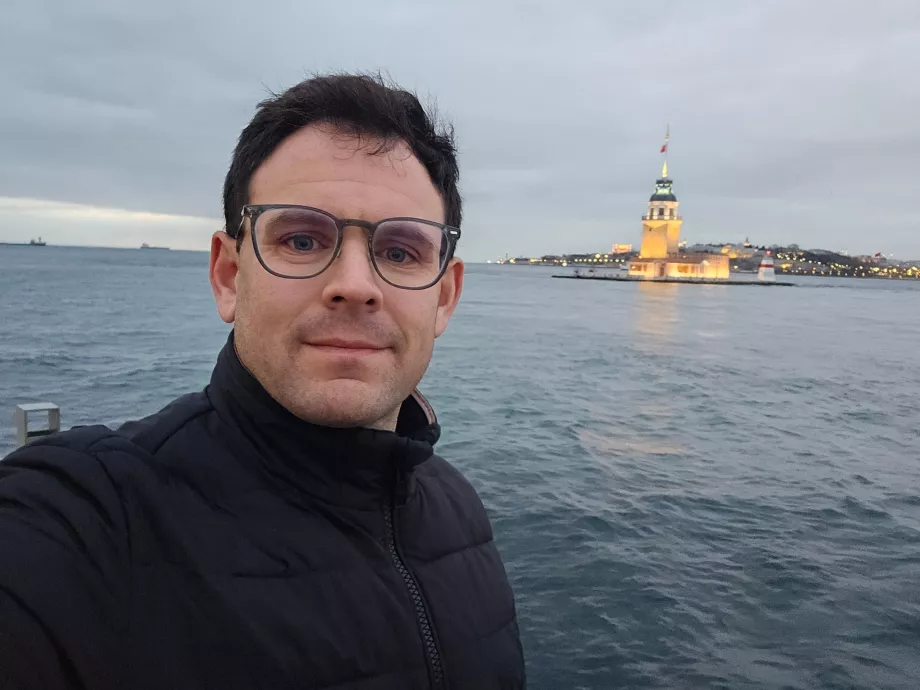 Eu la Turnul Maiden - partea asiatică