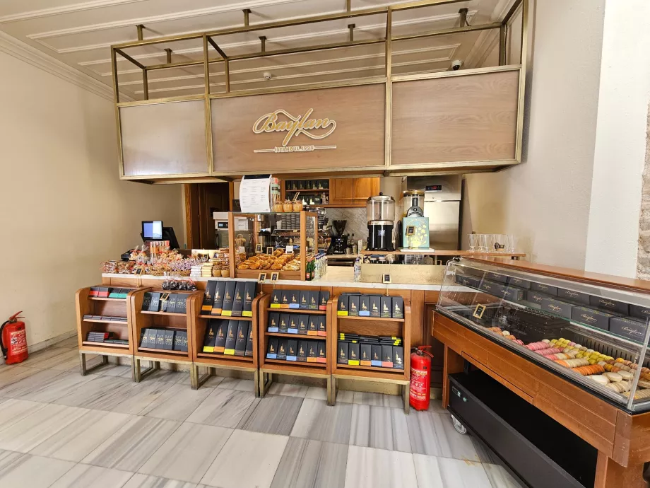 Cafenea în Turnul Maiden