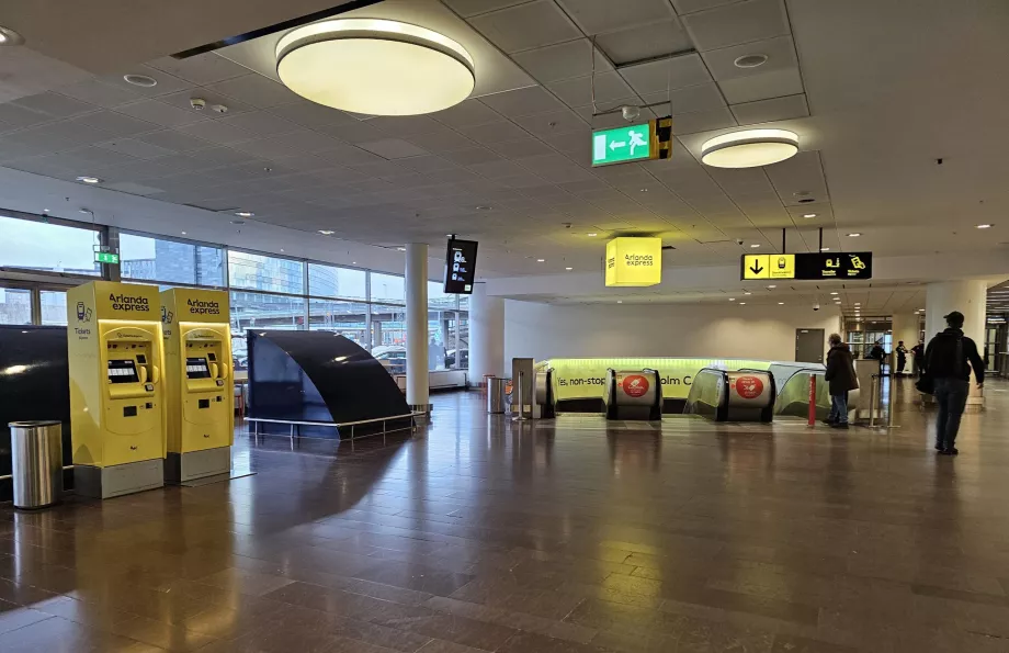 Stația Arlanda Express