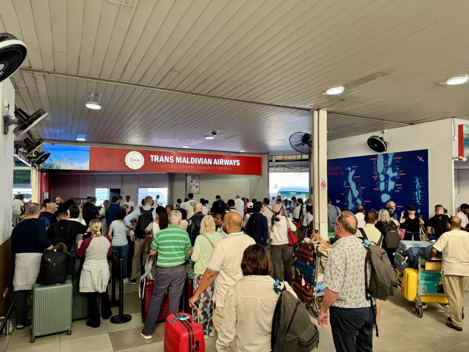Manipularea bagajelor Trans Maldivian Airways
