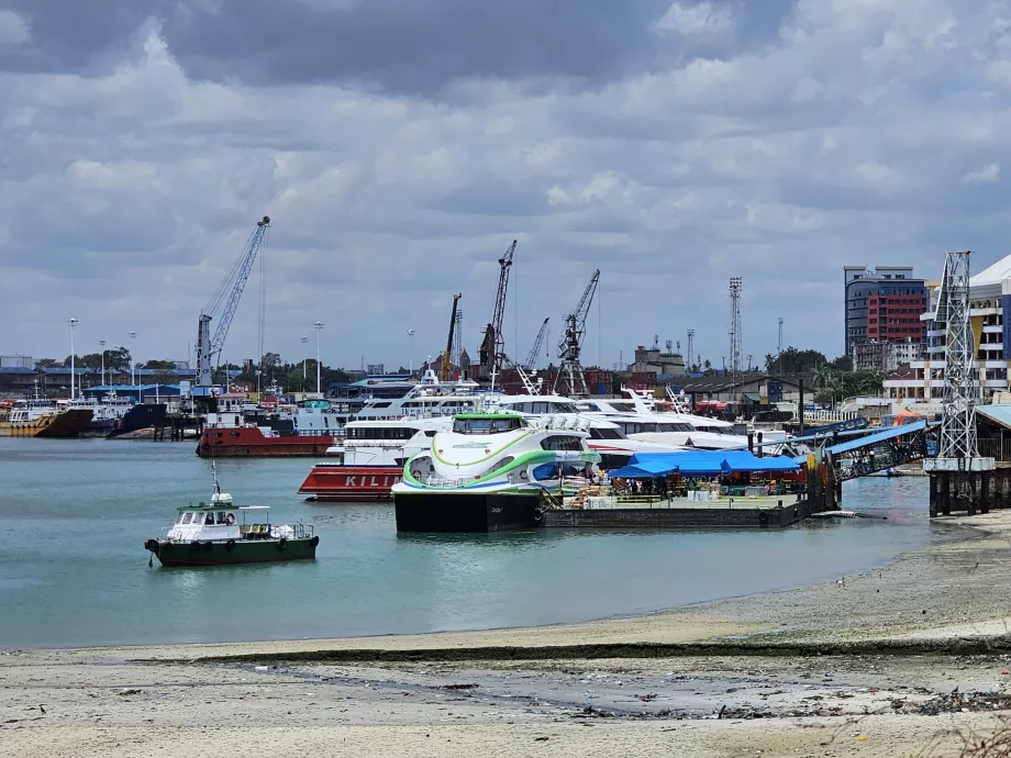 Portul Dar es Salaam