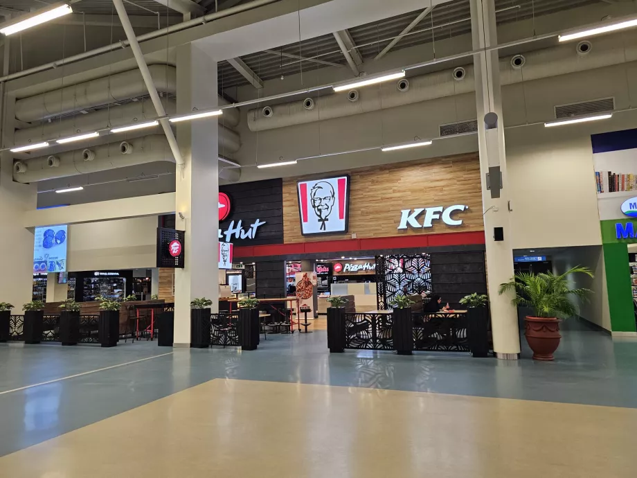 KFC, secțiunea de tranzit, Terminalul 3
