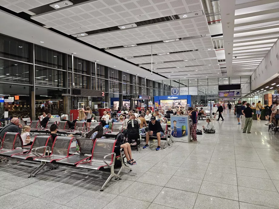 Zona de tranzit a Aeroportului Burgas