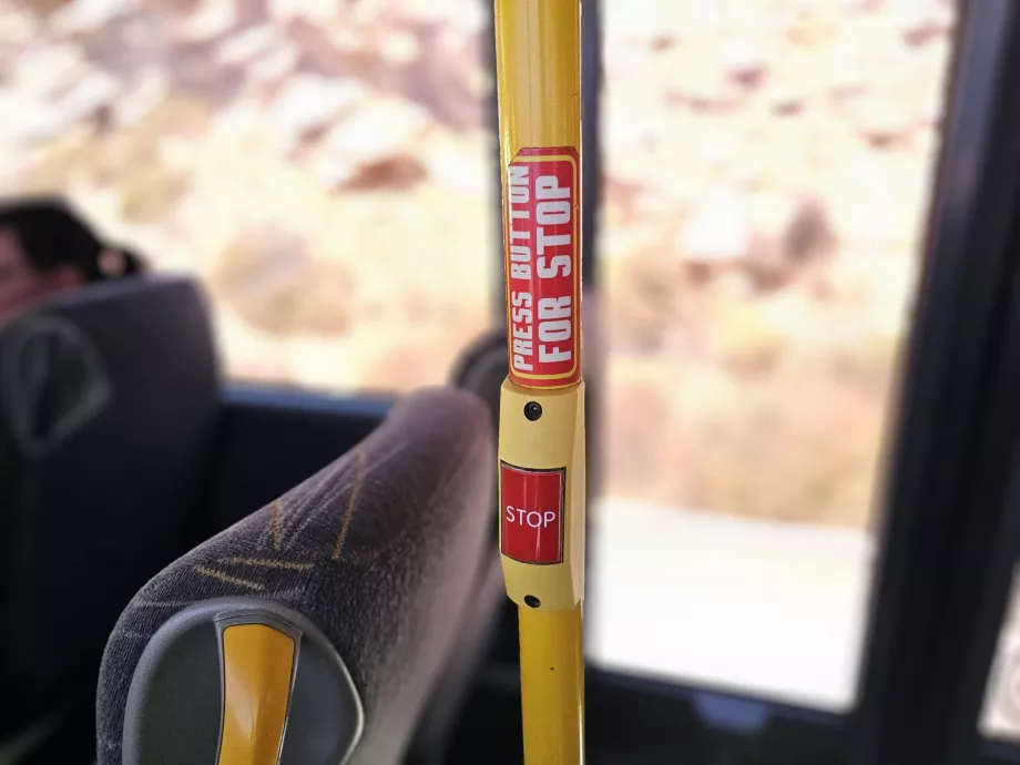 Buton de oprire pe autobuzele KTEL