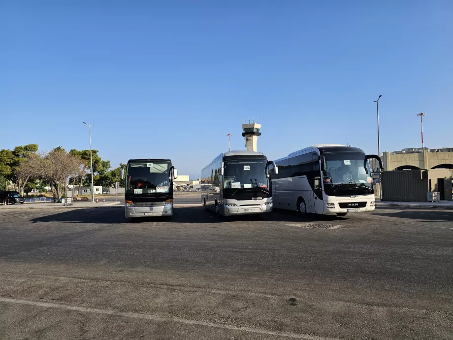 Stații de autobuz turistice