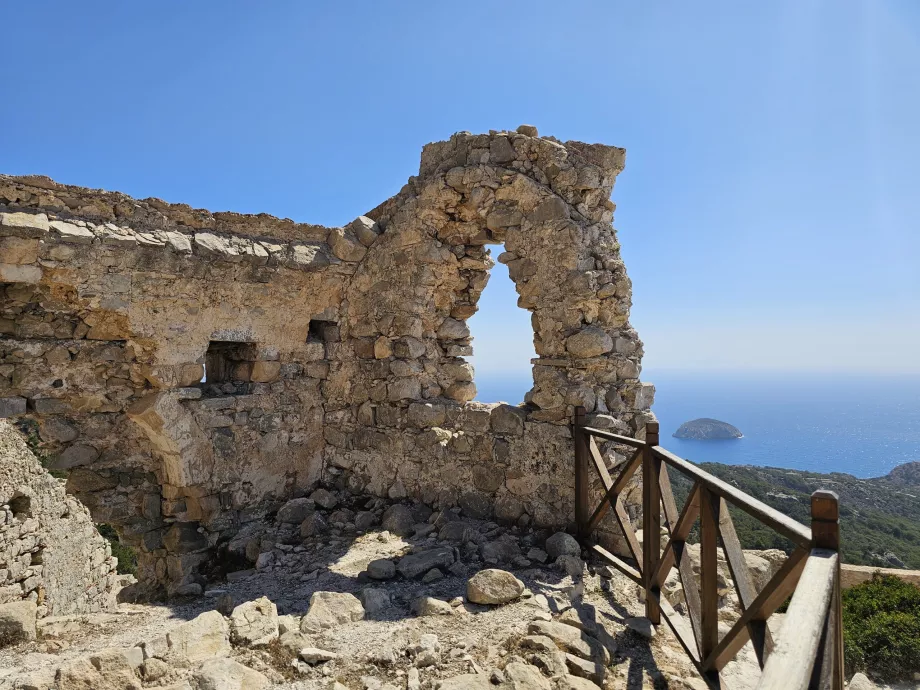 Castelul Monolithos