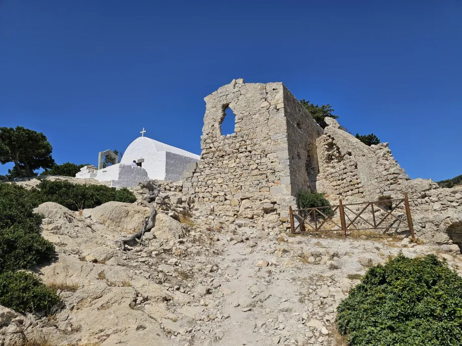 Castelul Monolithos