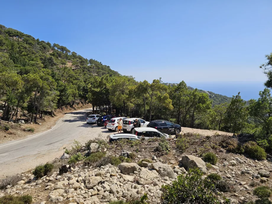 Parcare la Castelul Monolithos