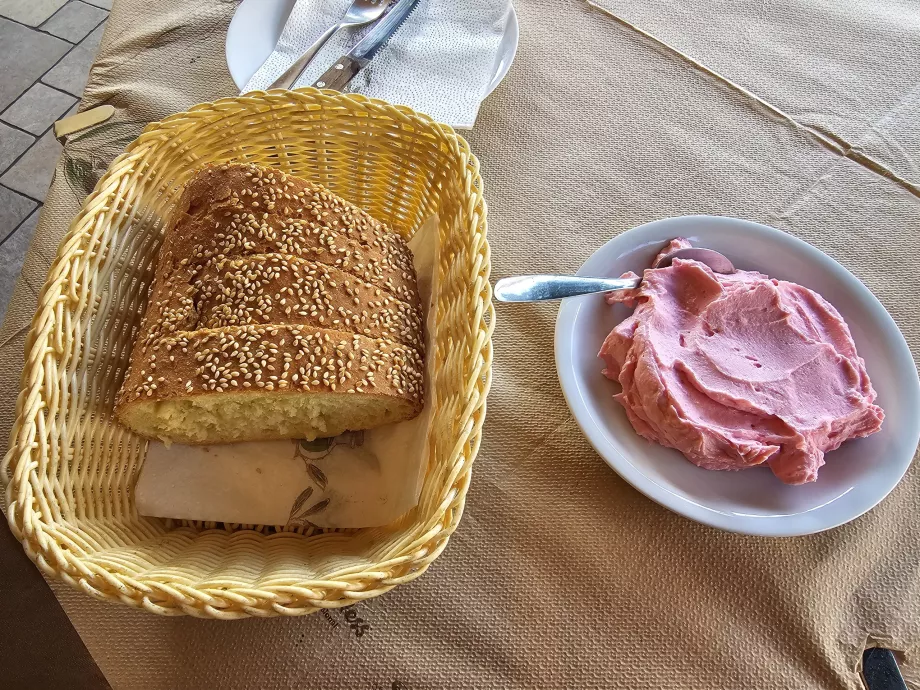 Salată cu icre de pește