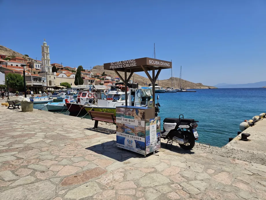Oferte pentru excursii, portul Chalki