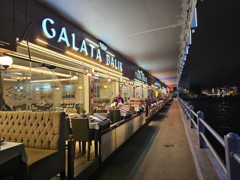 Restaurant pe Podul Galata