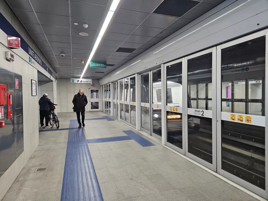 Stația de metrou Aeroport