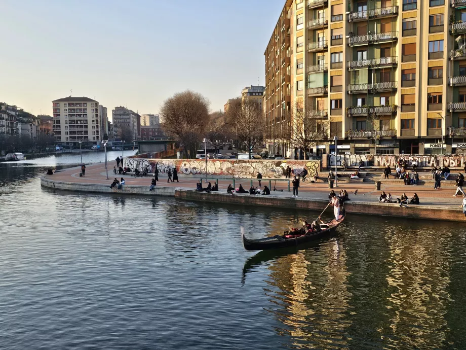 Navigli gondolă