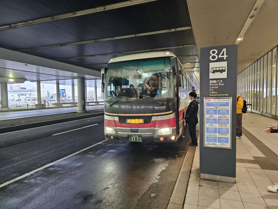 Autobuz de la aeroport la centrul orașului Sapporo