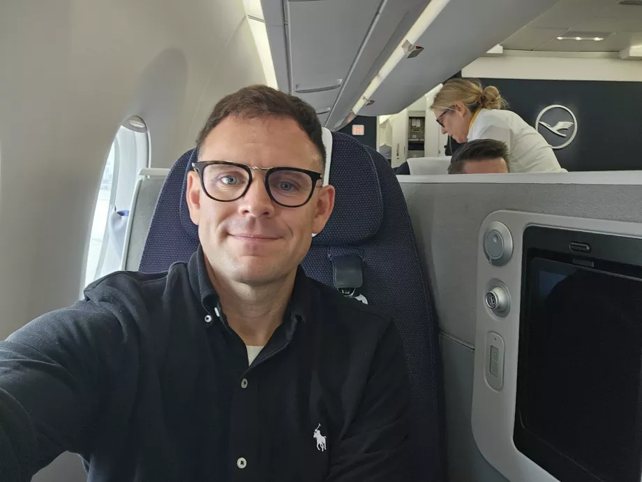 Eu în clasa business Allegris