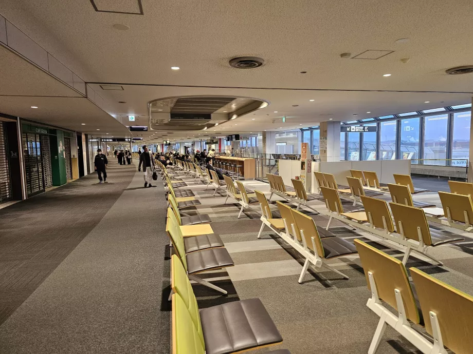 Zonă de tranzit în partea națională